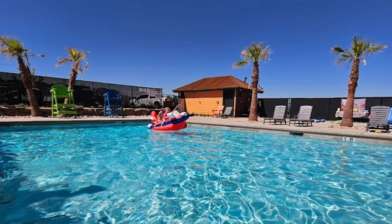 Desert Canyon Pool